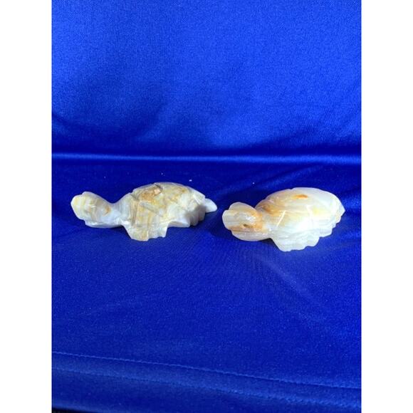 Pair of Hand Carved White and Tan Stone Turtles - Picture 4 of 8
